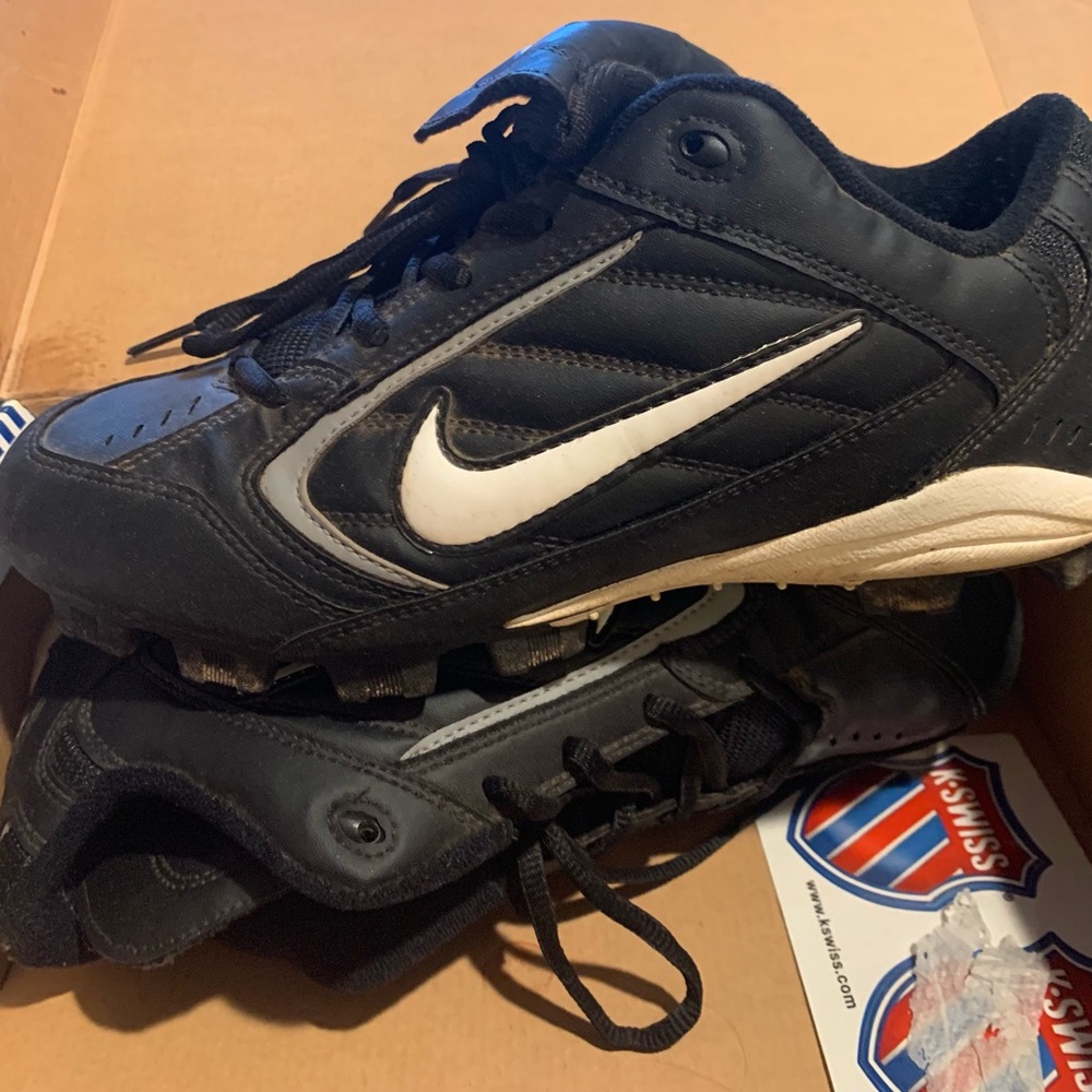 Mens baseball cleats